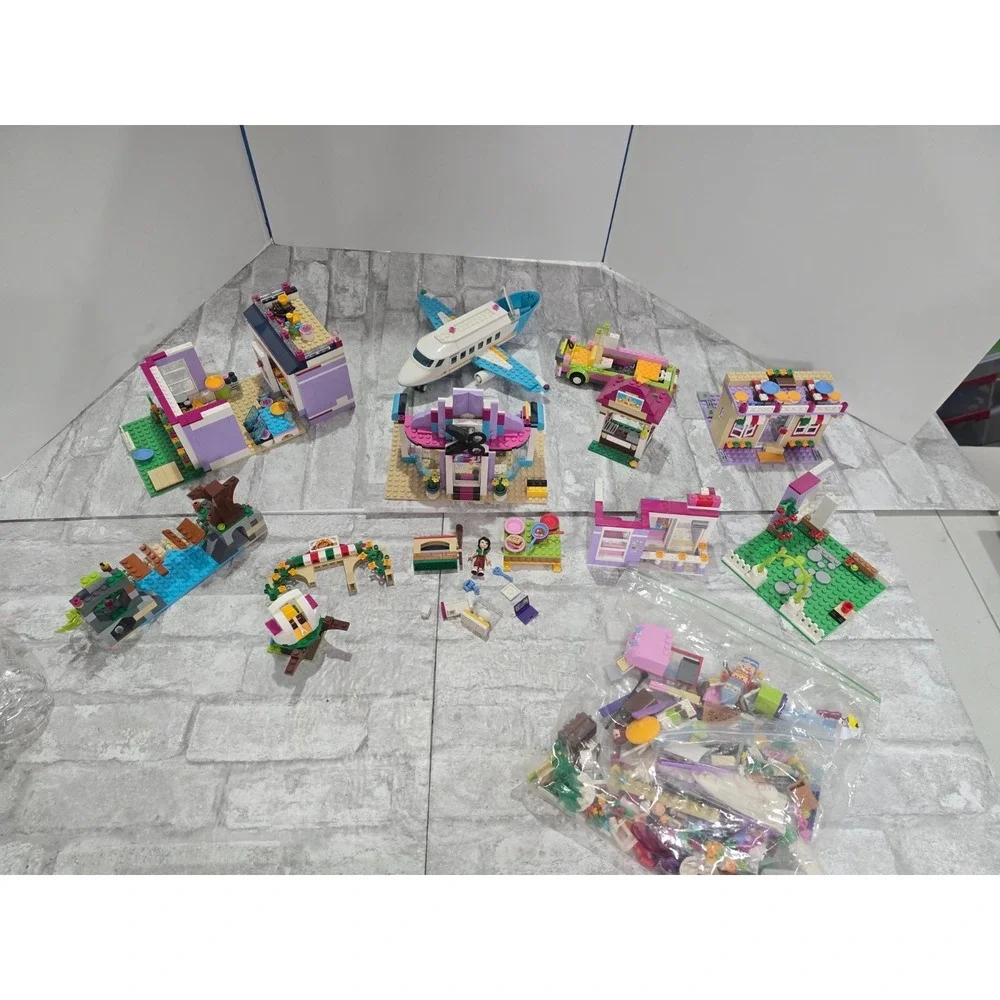 LEGO Friends‎ Bulk Lot Playsets Incomplete Accessories Figures 8lbs